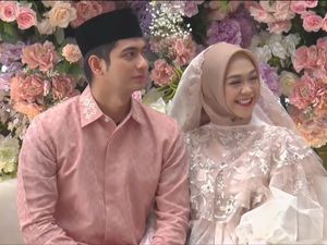 Ria Ricis Disorot Usai Berani Lakukan Split Saat Tengah Hamil 8 Bulan Ria Ricis Disorot Usai Berani Lakukan Split Saat Tengah Hamil 8 Bulan