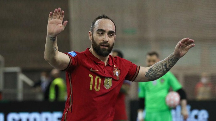 Ricardinho of Portugal celebrates after scoring a goal  during the UEFA Preparation Futsal Teams 2022 match between Portugal and Belgium at the Multiusos de Gondomar on April 7, 2022 in Gondomar, Portugal. (Photo by Paulo Oliveira / NurPhoto via Getty Images)
