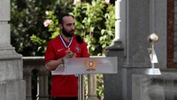 Ricardinho ketika memberi pidato di depan Presiden Portugal Marcelo Rebelo de Sousa. Foto: NurPhoto via Getty Images/NurPhoto