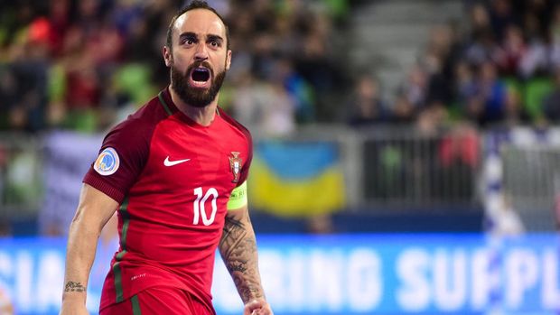 Portugals Ricardinho celebrates after scoring a goal during the European Futsal Championship final football match between Portugal and Spain at Arena Stozice in Ljubljana, Slovenia on February 10, 2018. (Photo by Jure Makovec / AFP)