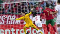 Ronaldo 2 Gol, Portugal Gilas Swiss 4-0