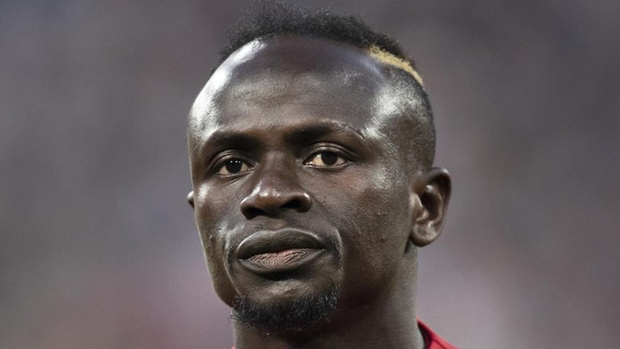 PARIS, FRANCE - MAY 28: Sadio Mane of Liverpool lines up before the UEFA Champions League final match between Liverpool FC and Real Madrid at Stade de France on May 28, 2022 in Paris, France. (Photo by Visionhaus/Getty Images)