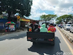 Suporter PSM Makassar Mulai Konvoi ke Parepare, Naik Pikap-Motor