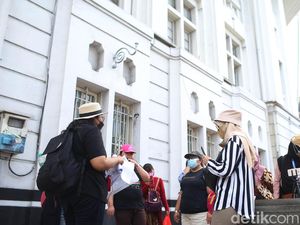 Peminat Walking Tour Meningkat Saat Pandemi Peminat Walking Tour Meningkat Saat Pandemi