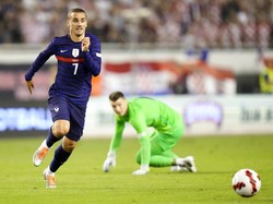 Teranyar, Antoine Griezmann tidak bikin gol di laga Kroasia vs Prancis pada UEFA Nations League, Selasa (7/6). Padahal Griezmann punya peluang emas ketika sudah melewati kiper (AP)