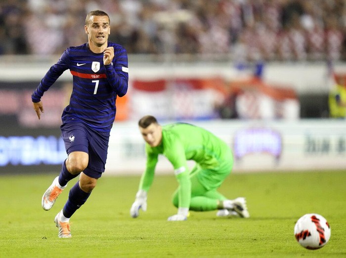 France's Antoine Griezmann runs for the ball during the UEFA Nations League soccer match between Croatia and France at the Poljud stadium, in Split, Croatia, Monday, June 6, 2022. (AP Photo/Darko Bandic)