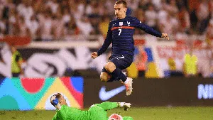 Momen Griezmann Giring Bola Lewati Kiper, Tendang... Tidak Gol!