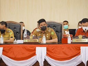 Usai Kritik Proyek Lampu Jalan, Aib Ketua DPRD Medan Dibongkar Bobby Usai Kritik Proyek Lampu Jalan, Aib Ketua DPRD Medan Dibongkar Bobby