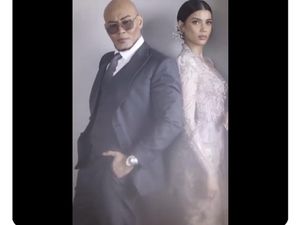 Dinikahi Deddy Corbuzier Setelah 9 Tahun Pacaran, Sabrina Berkebaya Lilac