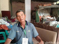 Menabung dari Hasil Mengayuh, Tukang Becak Asal Majalengka Naik Haji