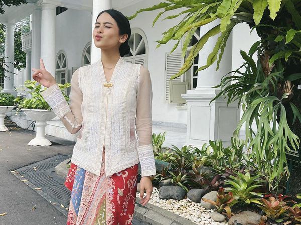 10 Inspirasi Kebaya Maudy Ayunda, untuk Wisuda, Kondangan Hingga Menikah
