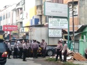 Polisi Sebut Anggota Khilafatul Muslimin Juga Diduga Kerap Sebar Hoax Polisi Sebut Anggota Khilafatul Muslimin Juga Diduga Kerap Sebar Hoax