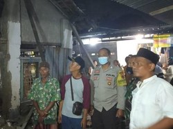 Rumah Tua Milik Lansia di Mataram Tiba-tiba Roboh