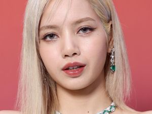 Cantik Tanpa Poni, Netizen Sangka Lisa BLACKPINK Dibayar Rp 115 M