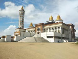 Bupati Bima Dilaporkan ke KPK, Pemkab: Kita Hormati Proses Hukum