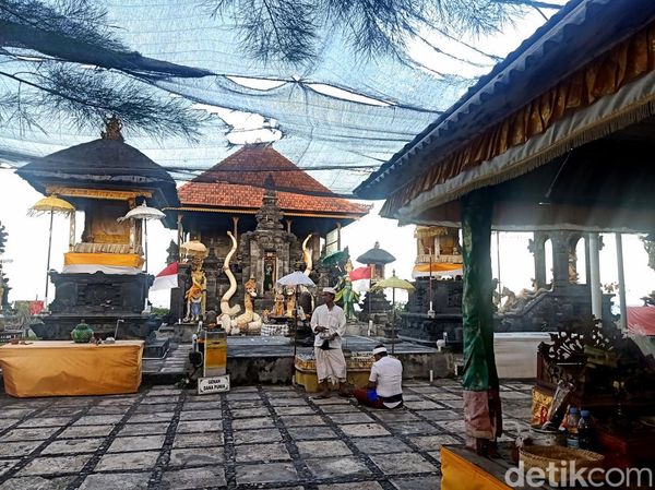 Mengunjungi Pura Campuhan Windhu Segara, Tempat Melukat di Bali