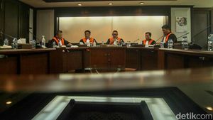Momen DPP Gerindra Pecat M Taufik