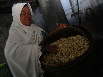 Nabung 11 Tahun, Pedagang Taoge Ini Siap Naik Haji