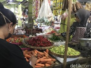 Harga Cabai di Pasar Rembang Melambung, Bawang Merah Ikut Naik Harga Cabai di Pasar Rembang Melambung, Bawang Merah Ikut Naik