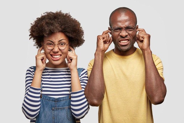 Penyebab pasangan berwajah mirip/Freepik/wayhomestudio