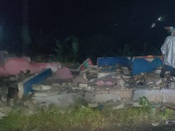 Dua Rumah di Bandung Barat Ambruk Akibat Pergerakan Tanah