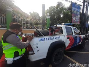 Detik-detik Kecelakaan Maut Bus Trans Semarang Vs Motor Detik-detik Kecelakaan Maut Bus Trans Semarang Vs Motor