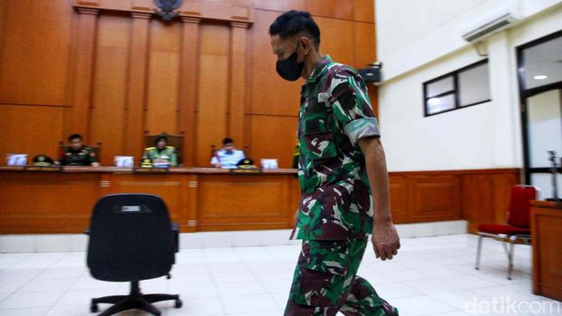 Kolonel Inf Priyanto divonis seumur hidup usai dinyatakan bersalah membunuh Handi dan Salsa. Tak hanya itu, ia juga dipecat dari TNI.