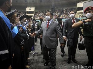 Menhan Prabowo Hadiri Wisuda Universitas Pancasila
