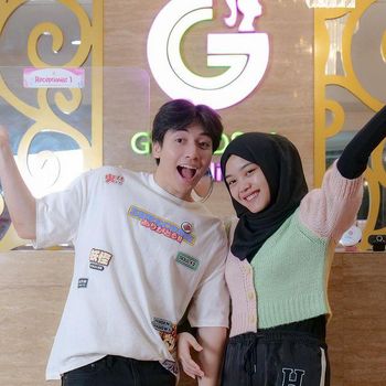 Putri Delina