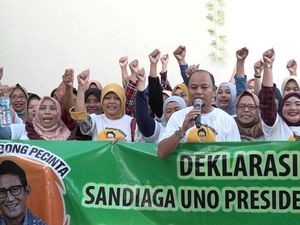 Relawan Sandiaga Uno Sidoarjo Beri Pelatihan untuk UMKM & Emak-emak