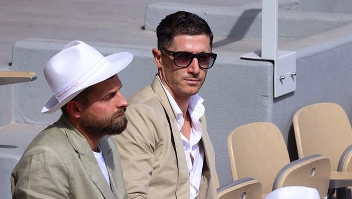 Robert Lewandowski baru ditawar Barcelona sejauh ini (WireImage/Pierre Suu)