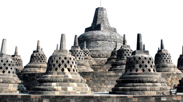 Stupa Candi Borobudur adalah simbol tempat bersejarah tersebut. Stupa adalah lambang agama Buddha yang berbentuk mangkuk terbalik dan terbuat dari bebatuan.
