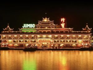 Sedih! Restoran Terapung Ikon Hong Kong Terancam Tutup Permanen Sedih! Restoran Terapung Ikon Hong Kong Terancam Tutup Permanen