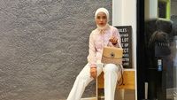 7 Gaya Stylish Tantri Kotak saat Foto OOTD Setelah Turun Berat Badan 24 Kg