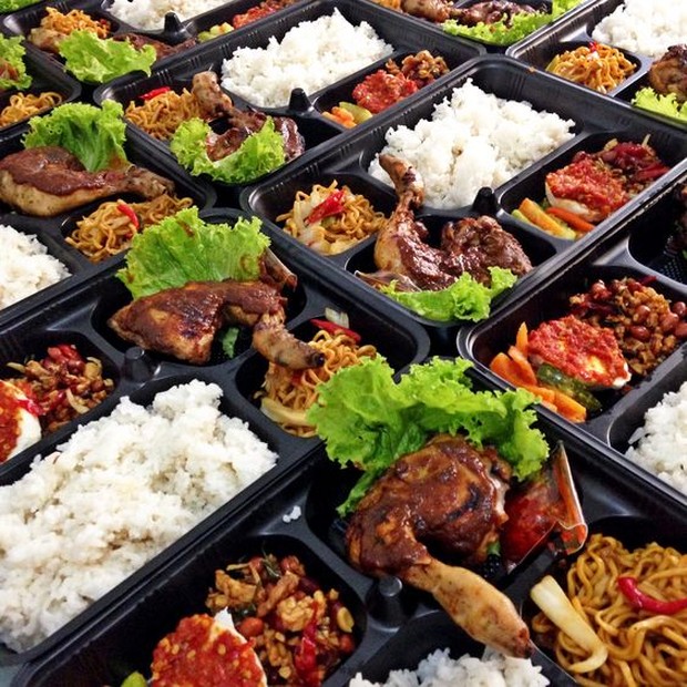 catering rumahan biasanya dipesan untuk acara dalam skala besar