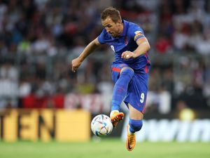 Cetak Gol ke-50 di Timnas, Kane Kalahkan Ronaldo, Messi, & Lewandowski Cetak Gol ke-50 di Timnas, Kane Kalahkan Ronaldo, Messi, & Lewandowski