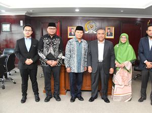 Bertemu Anggota Parlemen Malaysia, HNW Bicara Partai Islam & Hak TKI Bertemu Anggota Parlemen Malaysia, HNW Bicara Partai Islam & Hak TKI