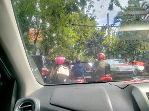Pengendara di Sidoarjo Keluhkan Kemacetan Dampak Kendaraan Jemputan Sekolah