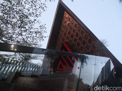 Keren, Ini Masjid At-Taufiq yang Diresmikan Jokowi
