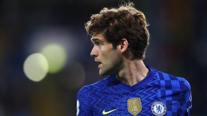 LONDON, ENGLAND - MAY 19: Marcos Alonso of Chelsea during the Premier League match between Chelsea and Leicester City at Stamford Bridge on May 19, 2022 in London, England. (Photo by Clive Rose/Getty Images)