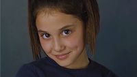 10 Foto Masa Kecil Selebriti Vs. Sekarang, Bisa Tebak Siapa?