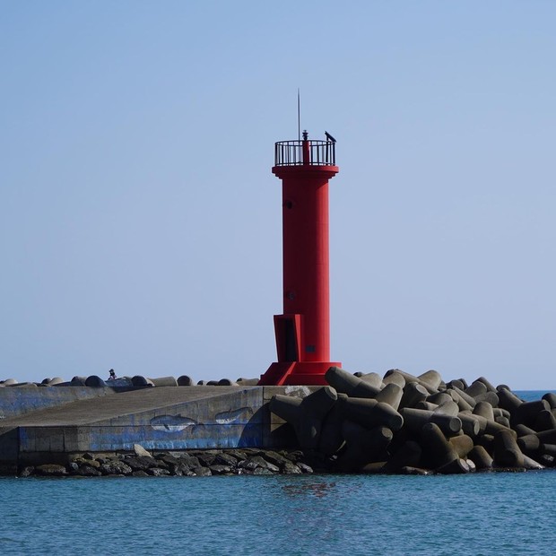 Mercuasuar merah bangunan ikonik lainnya di drama Hometown Cha Cha Cha