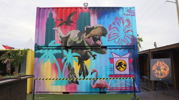 Mural Jurassic World: Dominion Sambut Penayangan Filmnya