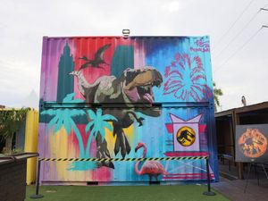Mural Jurassic World: Dominion Sambut Penayangan Filmnya