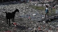 Pesisir Jakarta Dikepung Tumpukan Sampah