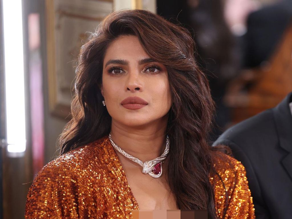 Curhat Priyanka Chopra Jadi Korban Rasis-Bully saat Sekolah di Amerika Serikat Curhat Priyanka Chopra Jadi Korban Rasis-Bully saat Sekolah di Amerika Serikat