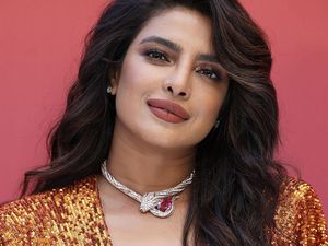 Most Pop: Priyanka Chopra Depresi Berat Setelah Operasi Hidung Gagal