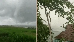 Viral! Puting Beliung Muncul di Pantai Loji Sukabumi