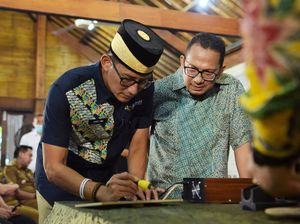 Produk UMKM Ini Bikin Sandiaga Takjub