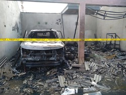 Kebakaran Ruko di Badung Bali, Mobil Pajero Hangus